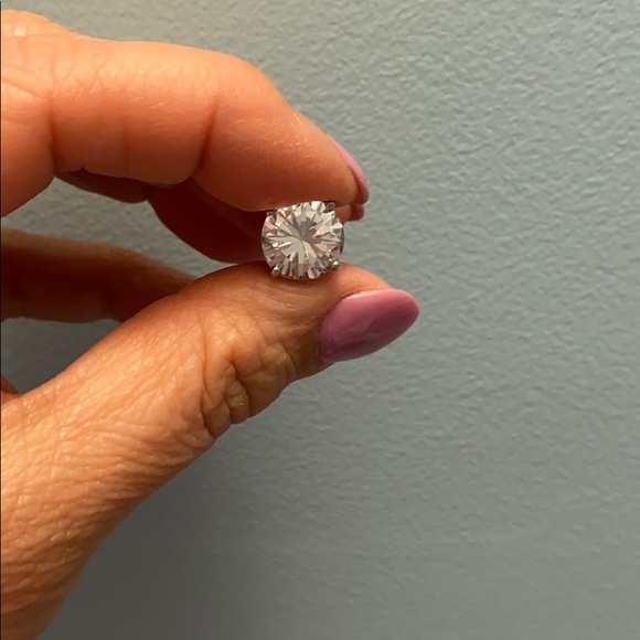 ❤️VALENTINES Day💋 ❤SALE❤️Australian CZ studs:❤️ - Picture 3 of 9